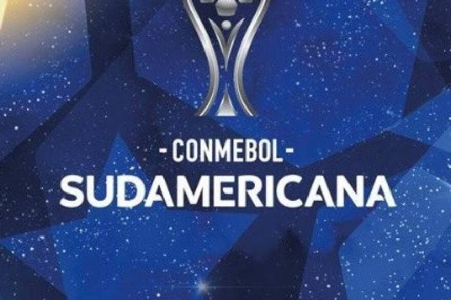 Universidad de Chile se impone en un duelo y deja a Independiente sin respuestas en la Sudamericana