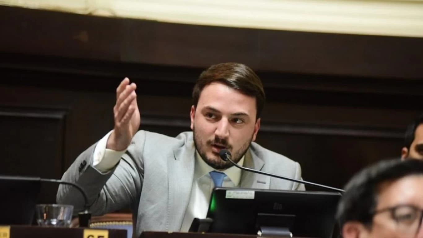 Agustín Romo impulsa el fin del cupo trans y defiende la igualdad ante la ley en Buenos Aires